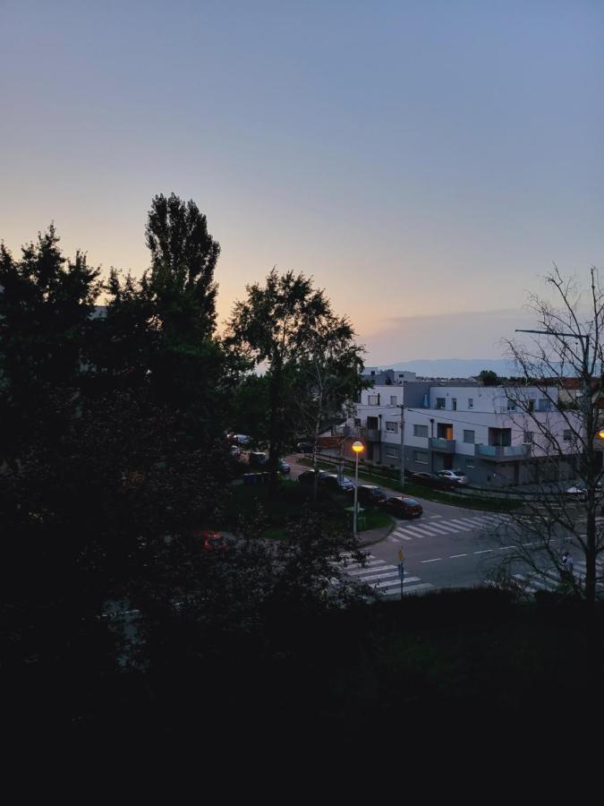 Dolly Apartment Airport Velika Gorica Exterior photo